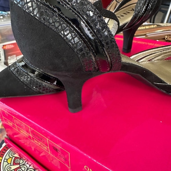 Shoes - Picture 2 of 2